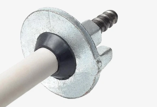 Труба ПВХ для монтажа стяжного винта